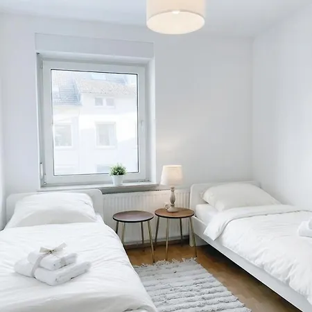 Apartman 5-bed Apartment, A46 & Station & Wi-fi