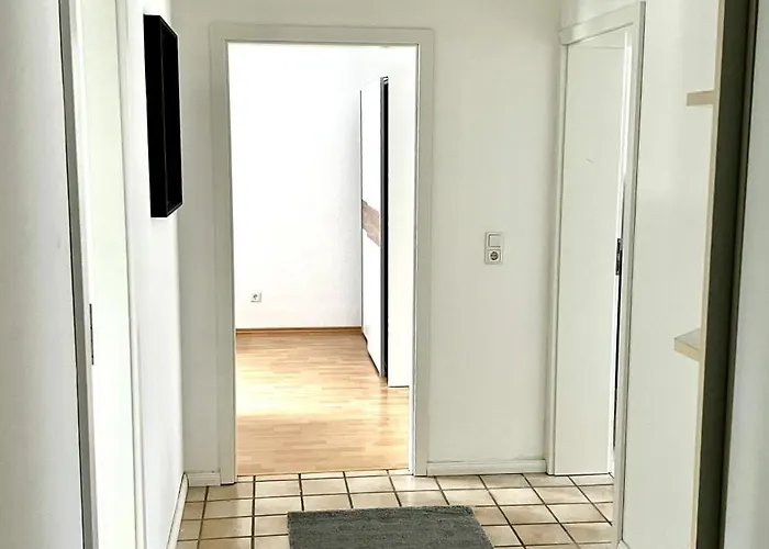 5-bed Apartment, A46 & Station & Wi-fi